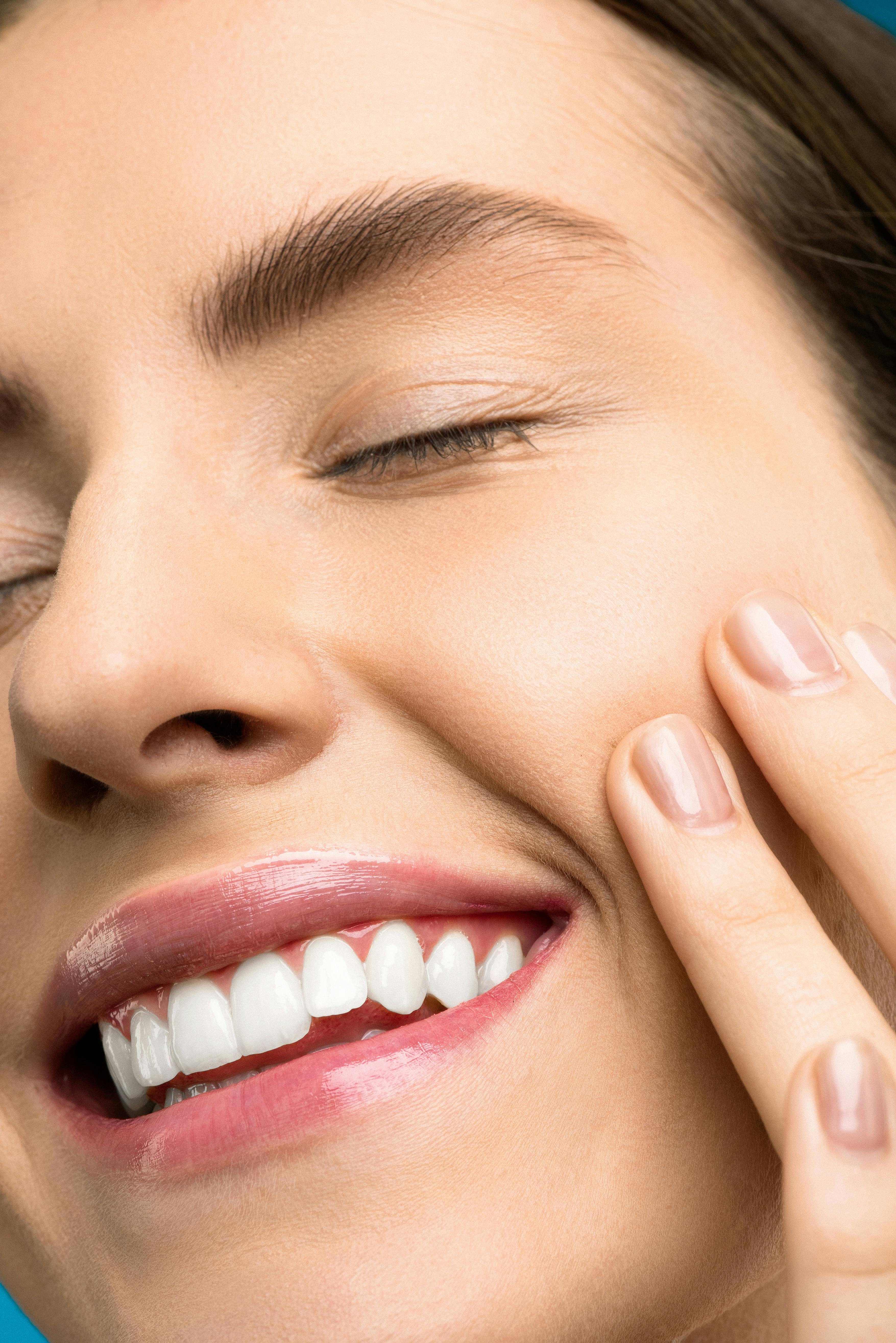 Affordable Veneers Abroad: Colombia and Other Budget-Friendly Options